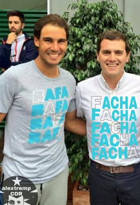 Cambio de tercio: M. Rajoy hace mutis por el foro; Pedro Sánchez aparece en la Moncloa.