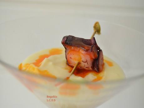 Espeto de pulpo con cremoso de patata Espeto de pulpo con cremoso de patata