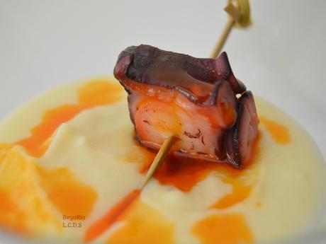 Espeto de pulpo con cremoso de patata Espeto de pulpo con cremoso de patata