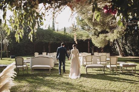 La boda romántica de Leticia y Joan en Masia Ribas boda masia ribas barcelona www.bodasdecuento.com