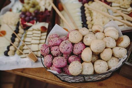 La boda romántica de Leticia y Joan en Masia Ribas La boda romántica de Leticia y Joan en Masia Ribas