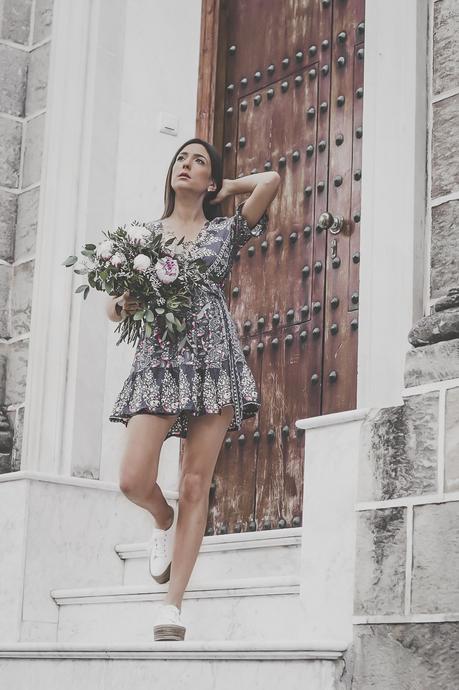 VERGE GIRL FLORAL DRESS + CLONES DE MODA