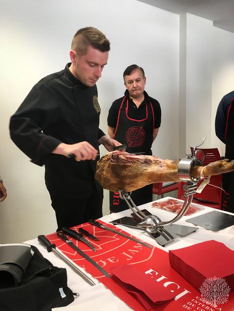 Cómo convertirte en cortador profesional de jamón: Escuela Internacional de Cortadores de Jamón