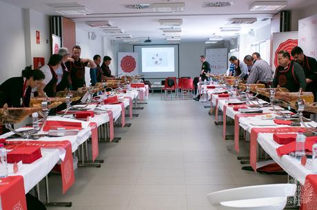 Cómo convertirte en cortador profesional de jamón: Escuela Internacional de Cortadores de Jamón