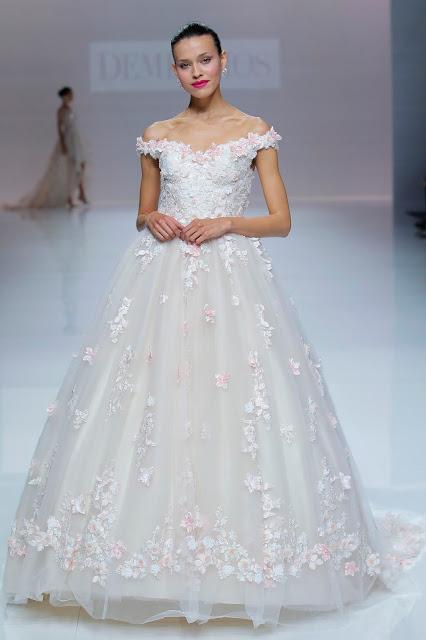 La nueva colección de vestidos de novia 2019 de Demetrios se dirige a novias que quieren ser auténticas princesas de cuento de ayer y de hoy