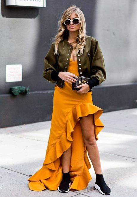 Street style vestido amarillo