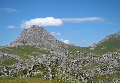 PEÑA CERREO DESDE LA CASA MIERES