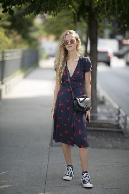 PERFECT COMBO, VESTIDO Y ZAPATILLAS.-