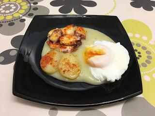 Pulpo con crema de patata y huevo