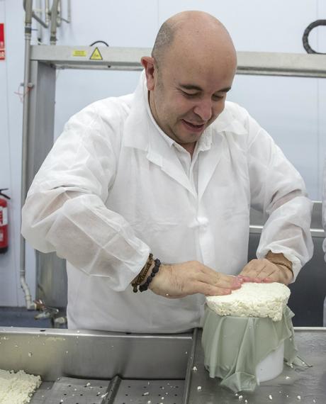 Cómo se elabora el queso de la D.O. Roncal Cómo se elabora el queso de la D.O. Roncal