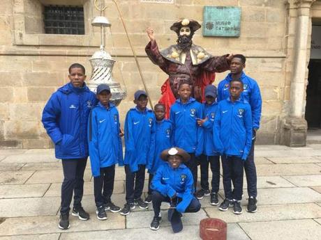 Visita de la Escuela de Fútbol Base AFA Angola a Santiago de Compostela