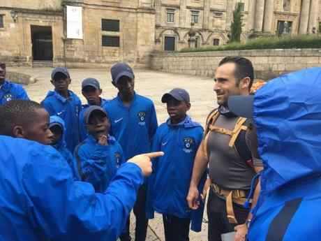 Visita de la Escuela de Fútbol Base AFA Angola a Santiago de Compostela