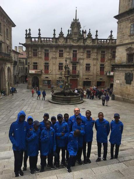 Visita de la Escuela de Fútbol Base AFA Angola a Santiago de Compostela