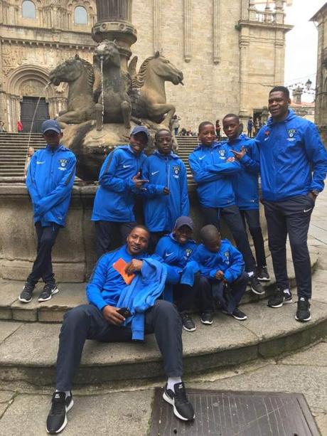 Visita de la Escuela de Fútbol Base AFA Angola a Santiago de Compostela