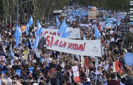 Parlamento argentino aprueba legalizar el aborto