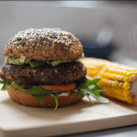 Hamburguesa de quinoa con vegetales en Thermomix