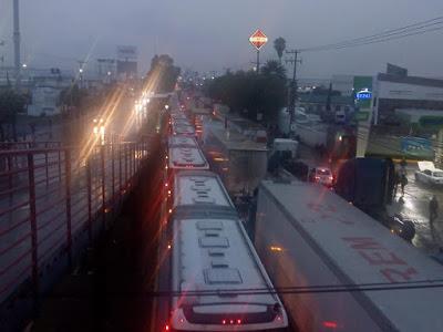 SERVICIO GRATUITO EN LA ZONA DE LOS REYES LA PAZ POR AFECTACIONES DE LLUVIA