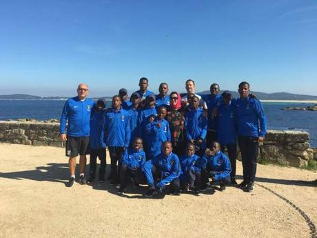 La Escuela de Fútbol Base AFA Angola visita la Ermita de Da nossa senhora da lanzada