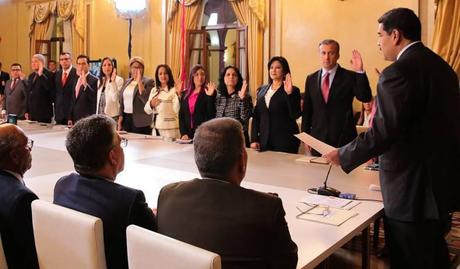 Cambios parciales en el Gabinete Ejecutivo: ¿Enroque de figuras, cuotas de poder o decisiones políticas de alto impacto y riesgo?