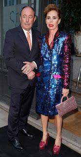 ÁGATHA, Y SU TRAJE DE PALABRAS ÁGATHA, Y SU TRAJE DE PALABRAS