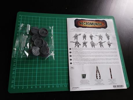 Foto-unboxing de la caja de la banda de los Orlock