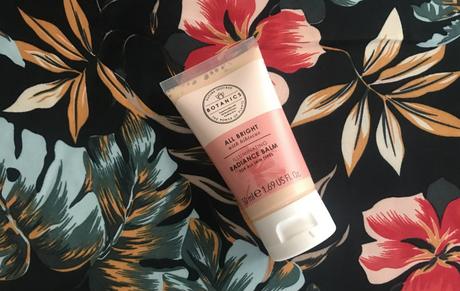 Descubrimiento de la Semana: Botanics All Bright Radiance Balm https://www.encasadeoly.com/2018/06/descubrimiento-de-la-semana-botanics-al-bright-radiance-balm.html