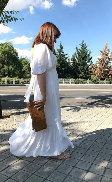 WHITE DRESS FOR A SUMMER DAY.- WHITE DRESS FOR A SUMMER DAY.-