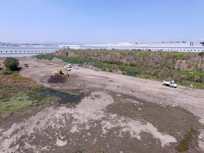 RETIRAN MÁS DE 54 MIL METROS CÚBICOS DE AZOLVE Y 150 TONELADAS DE BASURA DE LA PRESA “EL ÁNGULO”