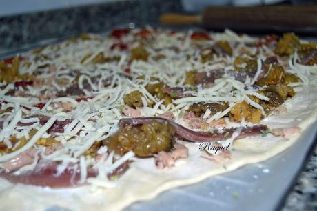 Pizza de escalivada atún y anchoas