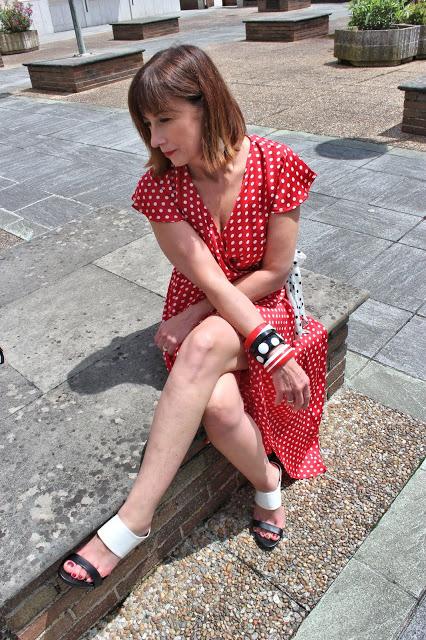 MIS LOOKS - VESTIDO LUNARES