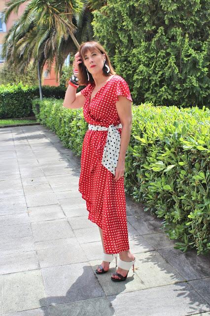 MIS LOOKS - VESTIDO LUNARES