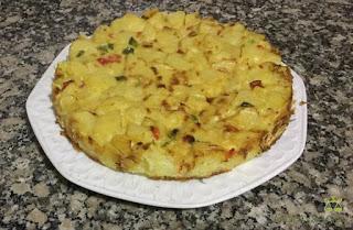 TORTILLA DE PATATAS, PIMIENTOS Y CEBOLLA EN HORNO