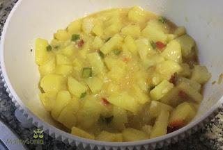 TORTILLA DE PATATAS, PIMIENTOS Y CEBOLLA EN HORNO