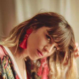 Crítica | Melody’s Echo Chamber: Shock, caricia y desafío adictivo