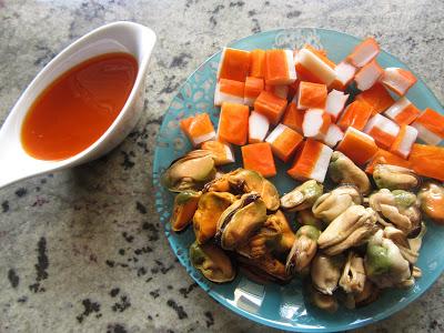 reservar un poco del escabeche Huevos rellenos de mejillones Thermomix