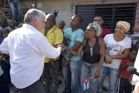 Presidente cubano visita Santuario de Virgen de la Caridad del Cobre