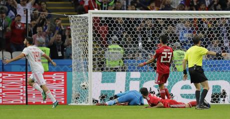 Diego Costa, tras el marca el gol de España SERGEI GRITS AP
