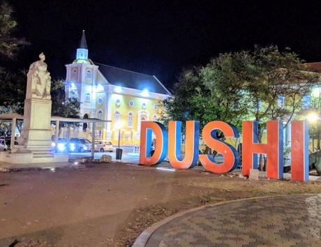 Willemstad a la noche. Curazao Willemstad a la noche. Curazao