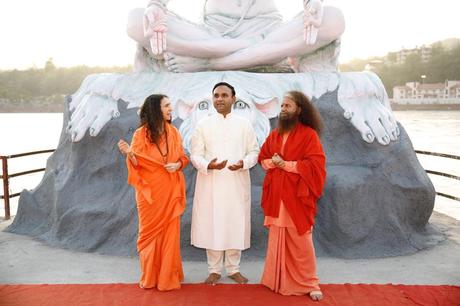 “Tattva Sameeksha”_'¡Si la devoción no está en la educación, es como una moneda falsa con una sola cara!'_16-06-2018.