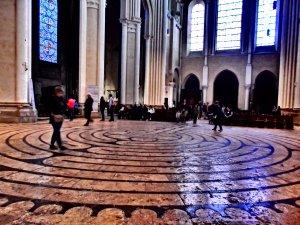 En Chartres, el templo, el Laberinto