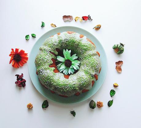 BIZCOCHO DE AGUACATE CON TE MATCHA BIZCOCHO DE AGUACATE CON TE MATCHA