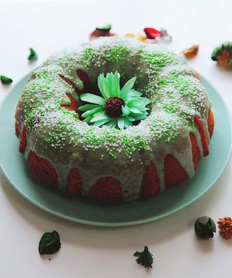 BIZCOCHO DE AGUACATE CON TE MATCHA BIZCOCHO DE AGUACATE CON TE MATCHA