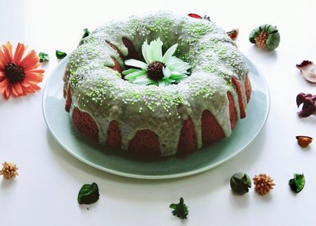 BIZCOCHO DE AGUACATE CON TE MATCHA BIZCOCHO DE AGUACATE CON TE MATCHA