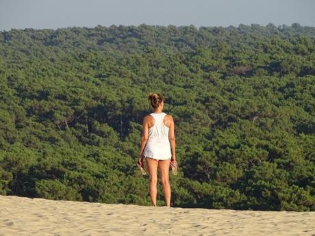 mujer duna pilat francia belleza natural