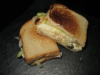 SÁNDWICH CON SALSA GITANA