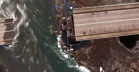 Así se ve el puente Cancura desde vista aérea tras su colapso en Puerto Octay