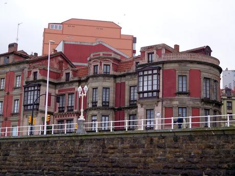 La generación de un barrio desde los espacios de ocio: el caso de La Arena en Gijón