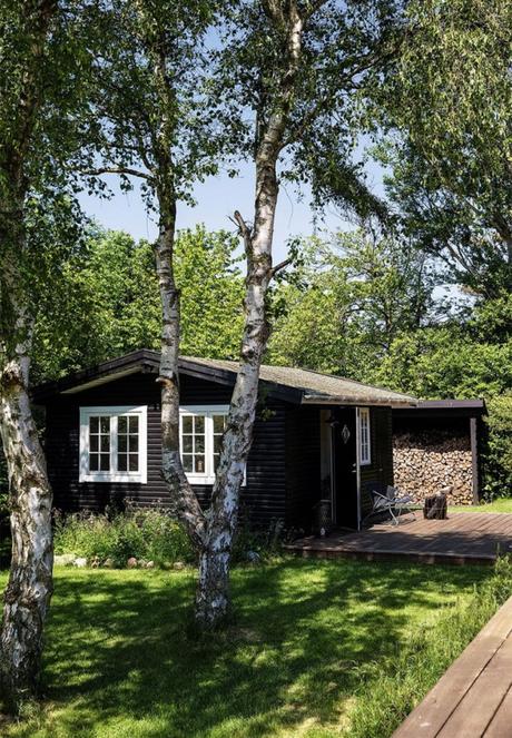 hierba en el tejado estilo escandinavo casa nórdica casa de verano Casa de madera casa danesa casa con tejado hierba aislante térmico natural   