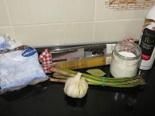 PASTA CON ESPÁRRAGOS TRIGUEROS Y GAMBAS