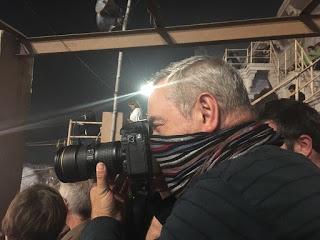 Con mi Nikon D850 en la Ceremonia Aarti de Benarés. Viaje_Benares